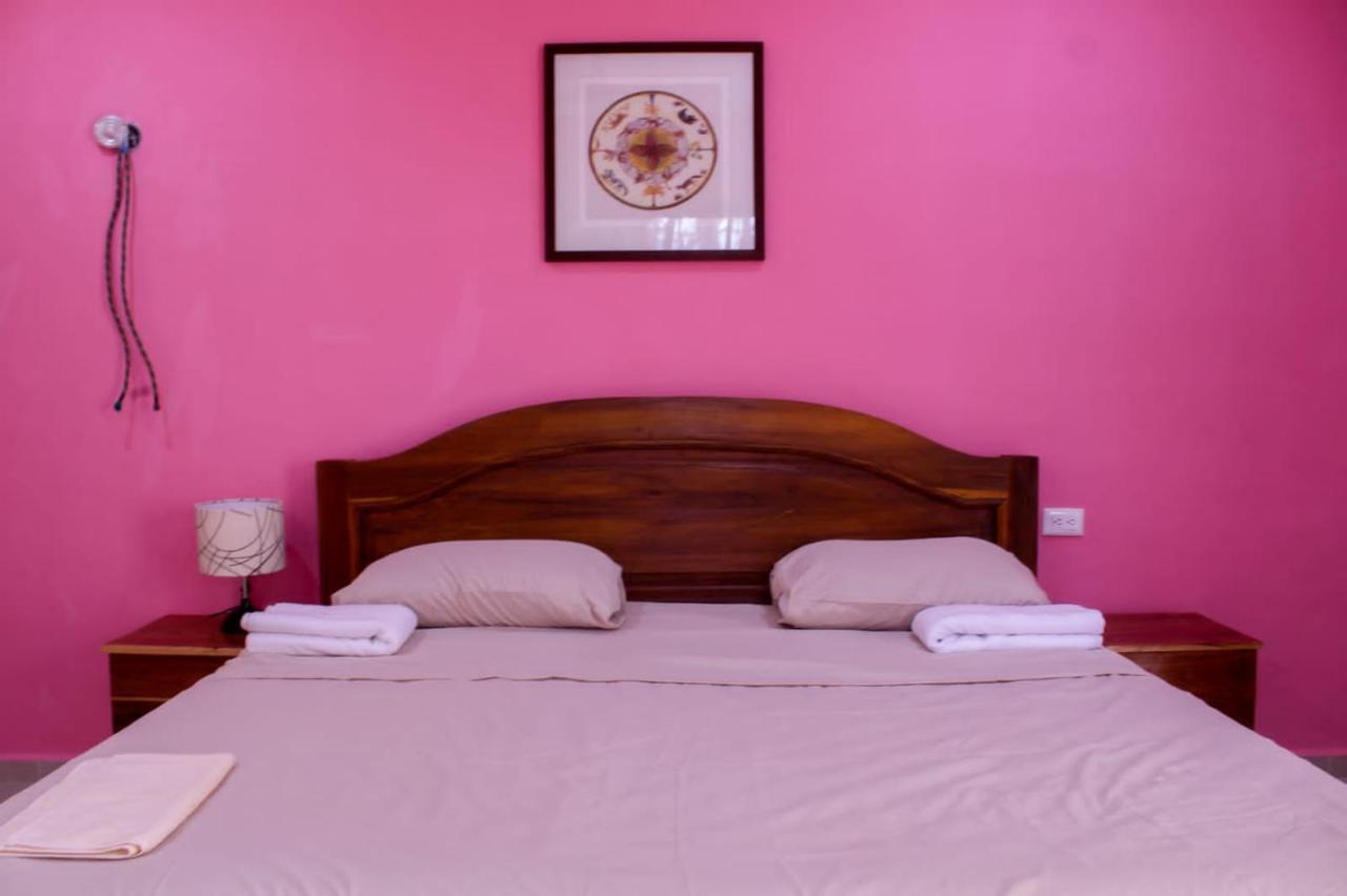 Ecohotel Shalom วัลลาโดลิด ภายนอก รูปภาพ